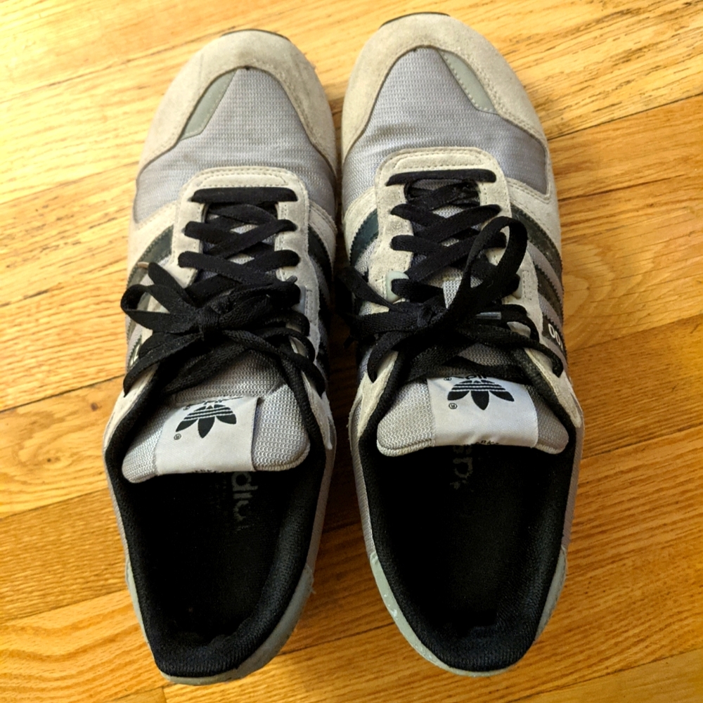 Adidas ZX 700 Sneakers